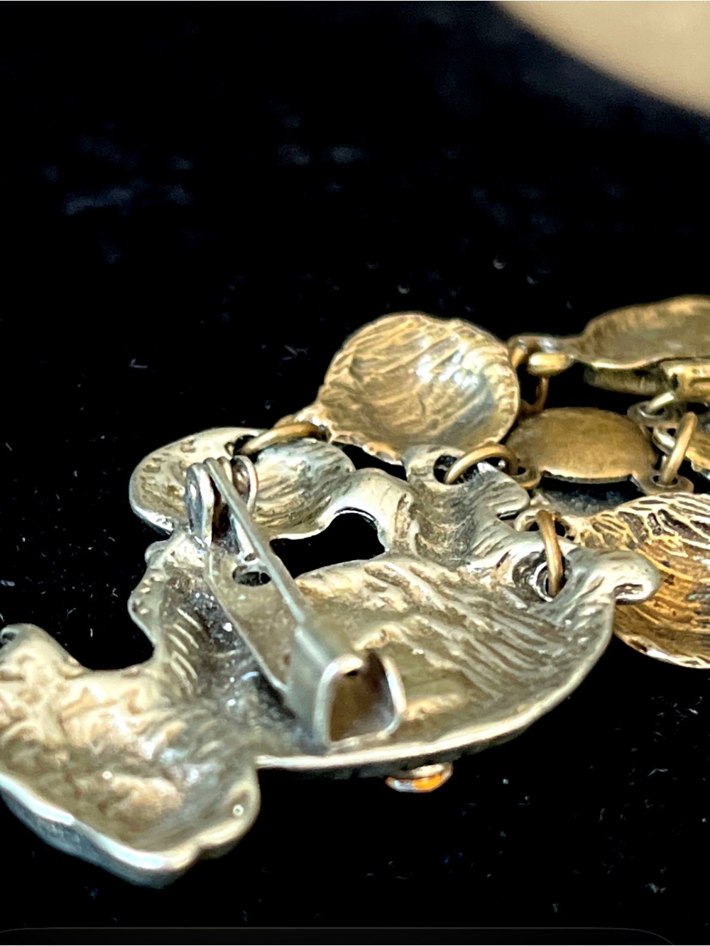Vintage Gold-Tone Elephant and Circus Charm Brooch - Picture 3 of 10
